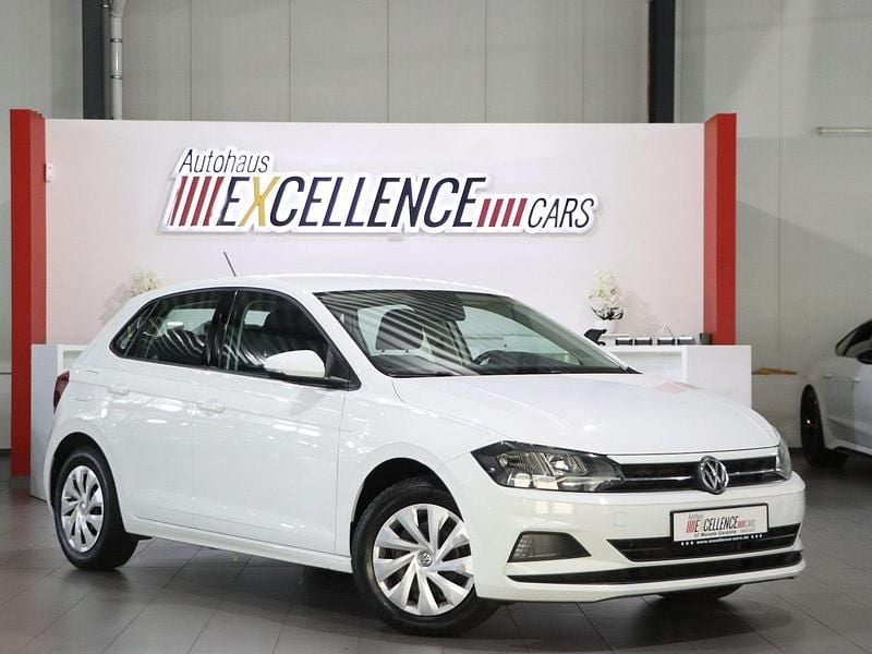Weiß Gebraucht 2019 VW Polo Comfortline Kleinwagen | 8.444 € (Guter Preis) - Bild 1/4