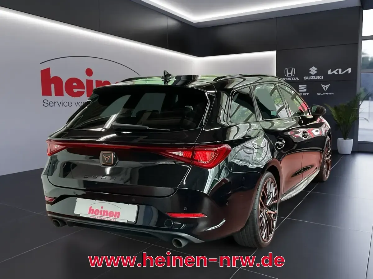 Gebraucht Cupra Leon 300 PS (220 kW) 2023 Midnight schwarz Limousine