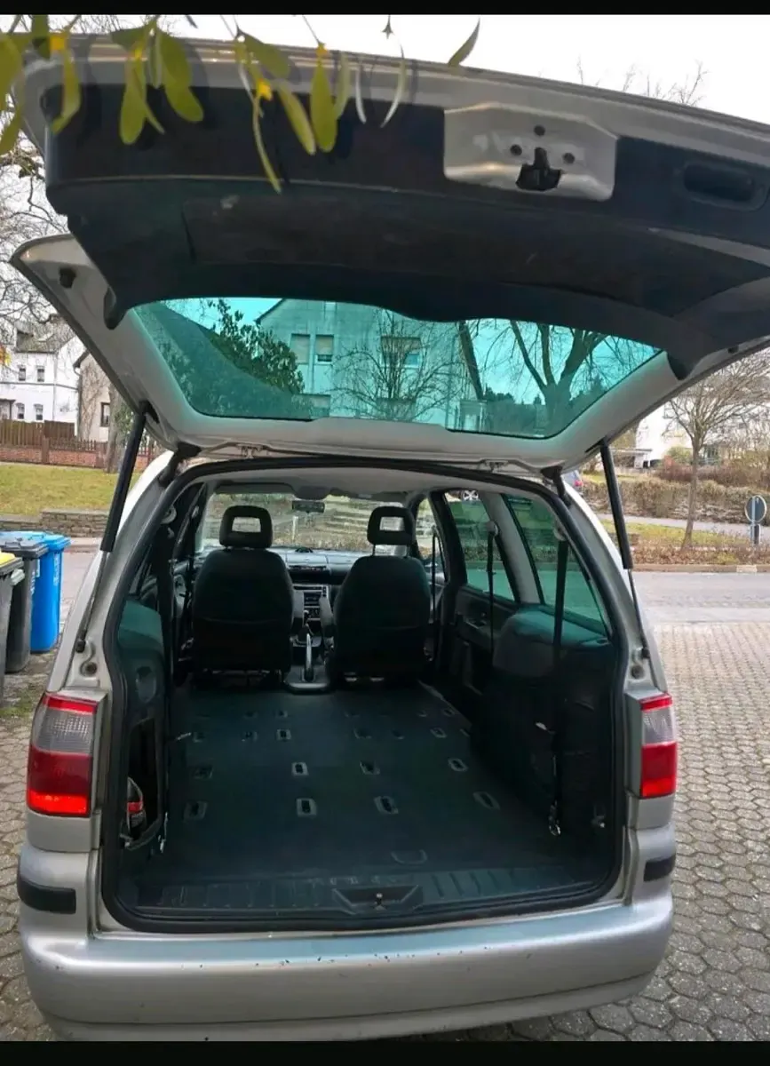Używany Ford Galaxy 116 KM (85 kW) 2003 Szary Minivan