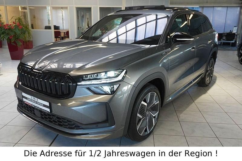 Grau Neu 2025 Skoda Kodiaq SportLine SUV | 50.990 € (Guter Preis) - Bild 1/4