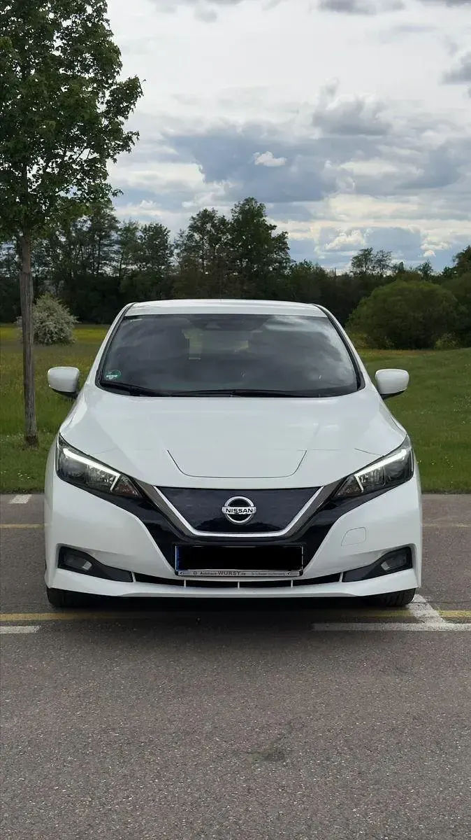 Gebraucht Nissan Leaf 110 kW (150 PS) 2022 Weiß Kleinwagen
