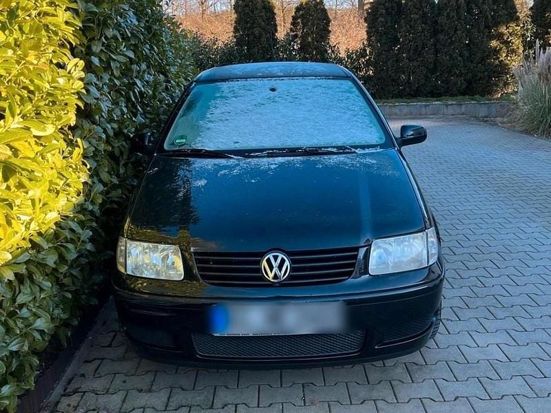Gebraucht VW Polo 60 PS (44 kW) 2001 Schwarz Kleinwagen