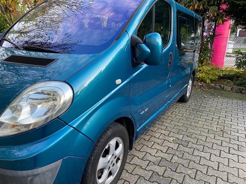 Gebraucht Renault Trafic 145 PS (106 kW) 2007 Van / Kleinbus