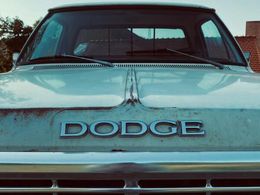 Dodge D100