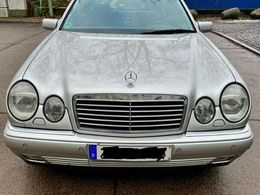 Mercedes E320