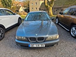 BMW 523