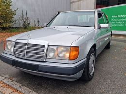 Mercedes 230