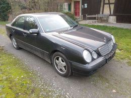 Mercedes E240