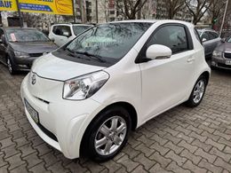 Toyota iQ