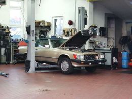 Mercedes 560