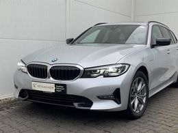 BMW 330e