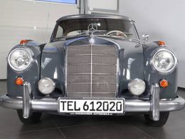 Mercedes 220