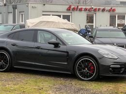 Porsche Panamera 4S