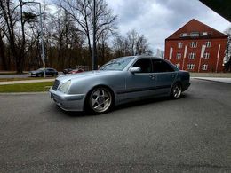 Mercedes E240