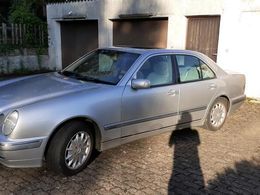 Mercedes E200