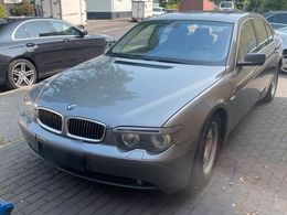 BMW 745