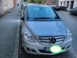 Mercedes B200