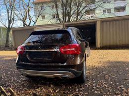 Mercedes GLA250