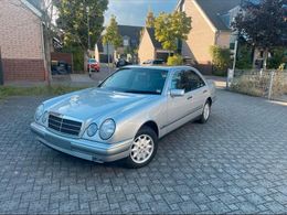 Mercedes E230