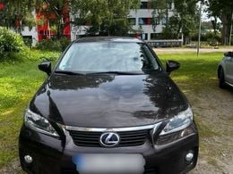 Lexus CT200h