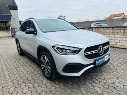 Mercedes GLA180