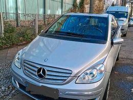 Mercedes B200