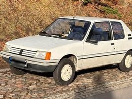 Peugeot 205