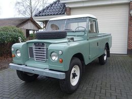 Land Rover 3