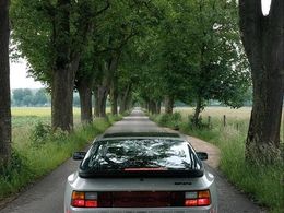 Porsche 944