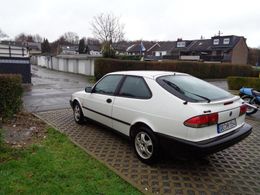 Saab 900