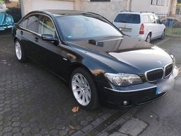 BMW 750