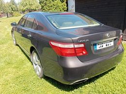 Lexus LS460