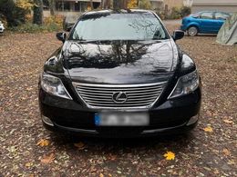 Lexus LS460