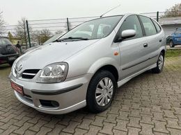 Nissan Almera Tino