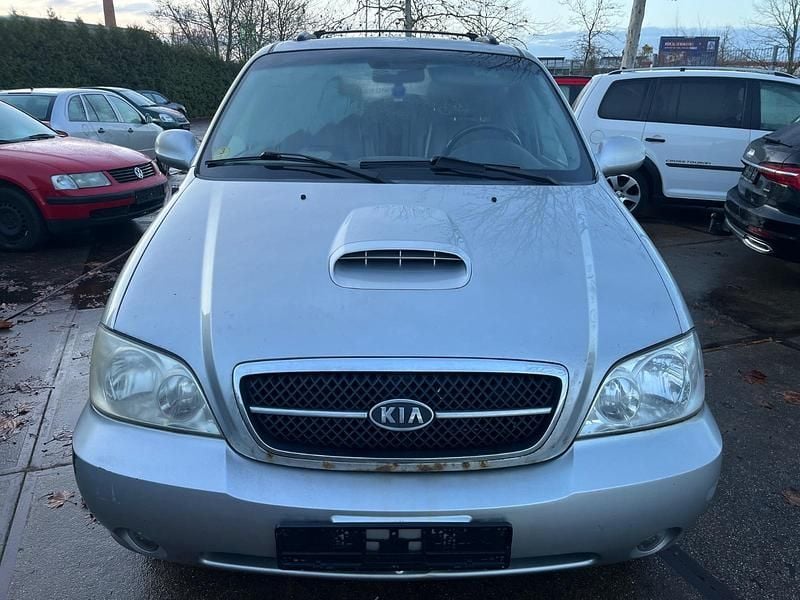 Gebraucht Kia Carnival 144 PS (105 kW) 2006 Stahlsilber Van / Kleinbus