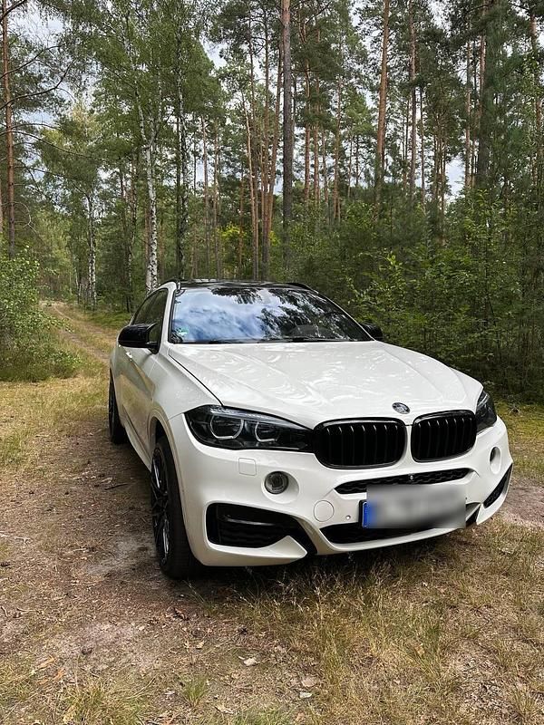 Weiß Gebraucht 2017 BMW X6 M50 SUV | 38.000 € (Etwas zu teuer) - Bild 1/4