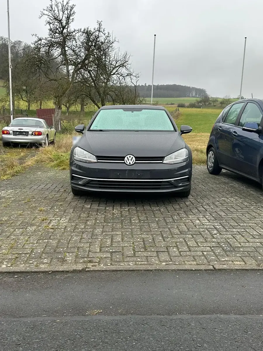 Second-hand VW Golf VII 125 CP (91 kW) 2017 Hatchback