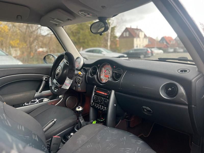 Gebraucht Mini ONE 90 PS (66 kW) 2006 Schwarz Kleinwagen