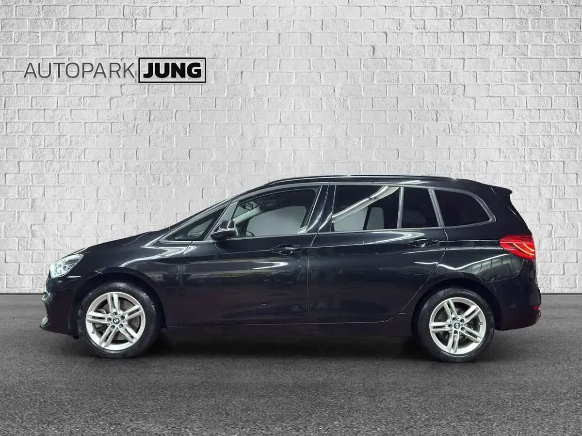 Używany BMW 218 150 KM (110 kW) 2022 Czarny Minivan