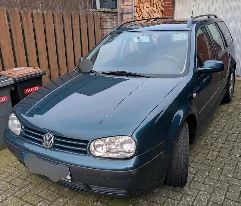 Grün Gebraucht 2001 VW Golf IV Kombi | 2.300 € (Etwas zu teuer) - Bild 1/4