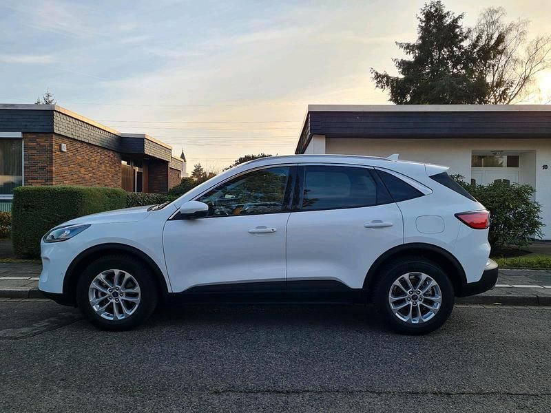 Gebraucht Ford Kuga 150 PS (110 kW) 2023 Schwarz SUV