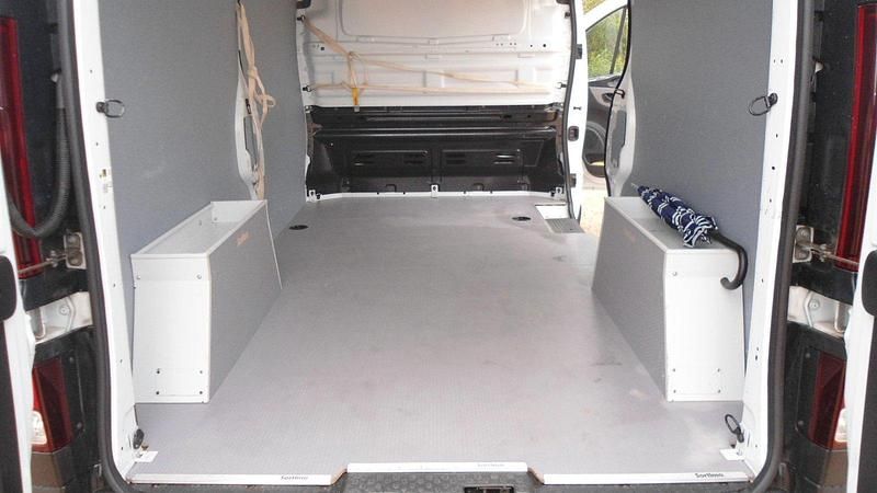 Gebraucht Renault Trafic 125 PS (91 kW) 2018 Weiß Van / Kleinbus