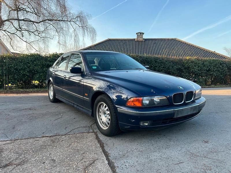 Blau Gebraucht 1997 BMW 523 Limousine | 1.850 € (Superpreis) - Bild 1/4