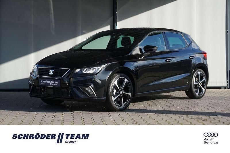 Mitternachtsschwarz Gebraucht 2024 Seat Ibiza FR Limousine | 21.330 € (Fairer Preis) - Bild 1/4
