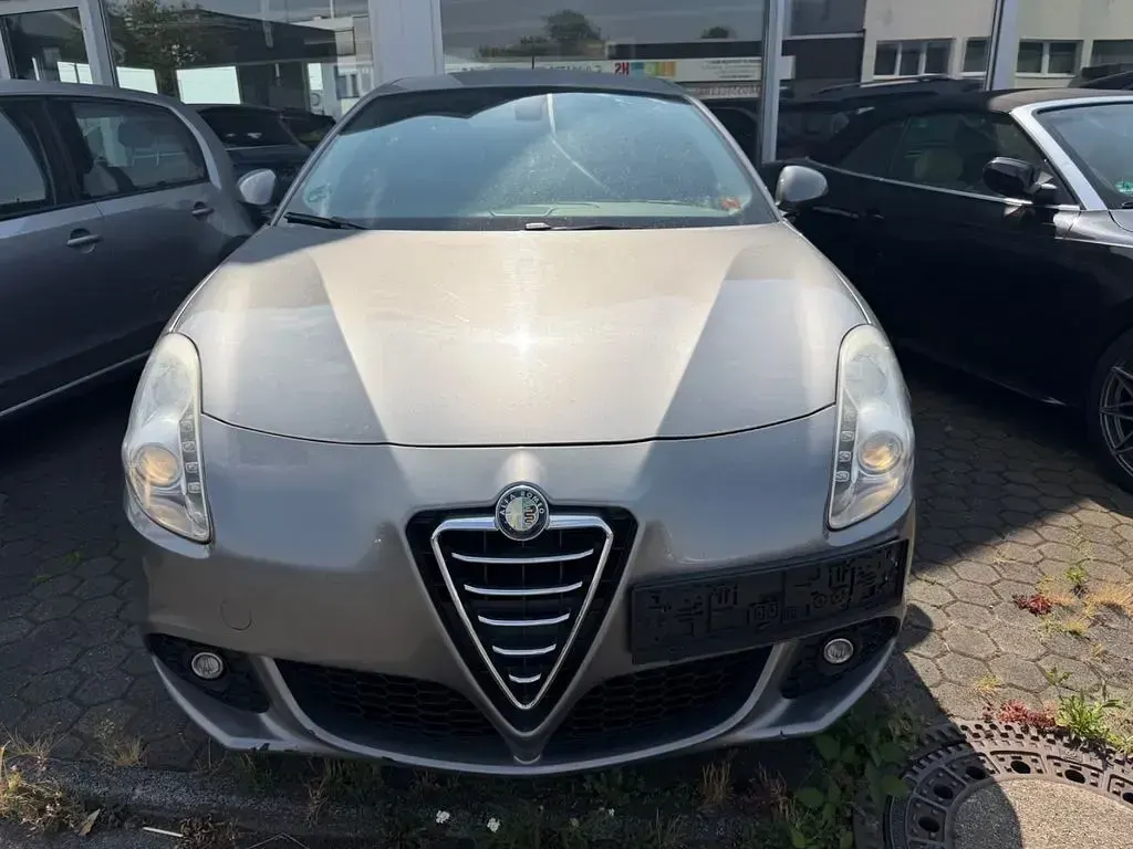 Gebraucht Alfa Romeo Giulietta Turismo 170 PS (125 kW) 2012 Grau Kleinwagen