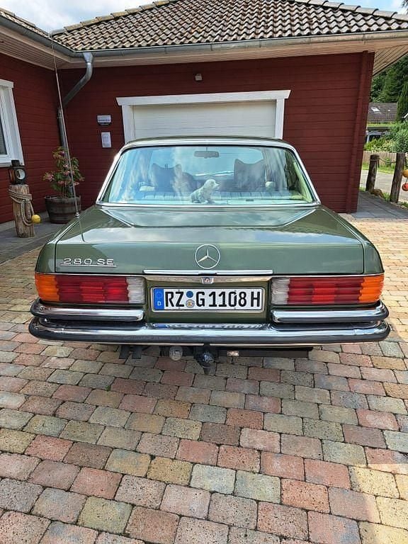 Usata Mercedes S280 SE 175 CV (128 kW) 1978 Verde Berlina