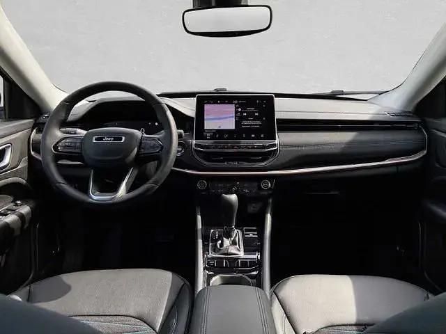 Second-hand Jeep Compass 131 CP (96 kW) 2022 Alb SUV