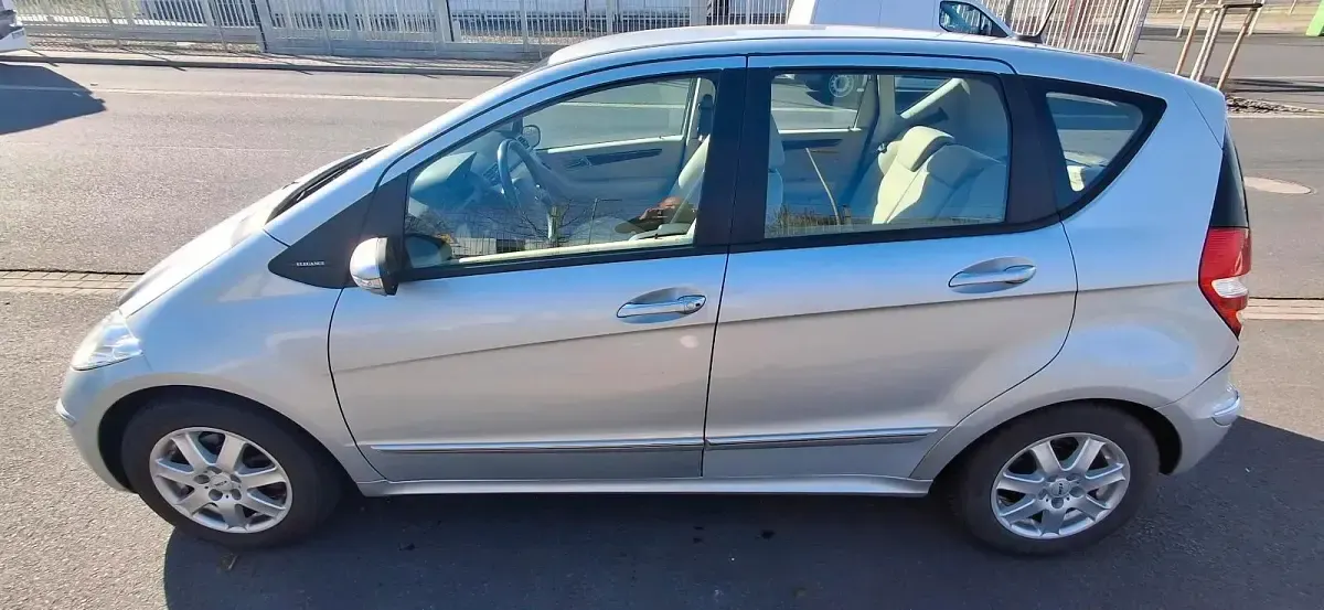Gebraucht Mercedes A170 115 PS (84 kW) 2026 Silber Kleinwagen