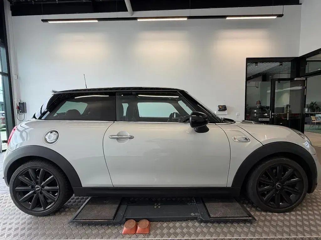 Gebraucht Mini John Cooper Works 211 PS (155 kW) 2015 Silber Kleinwagen