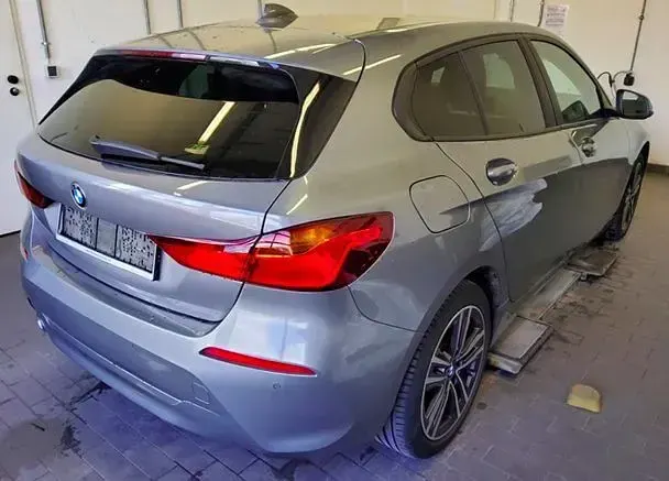 Gebraucht BMW 116 Sport Line 116 PS (85 kW) 2022 Skyscraper Kleinwagen
